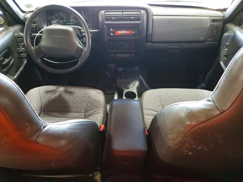 Photo 8 from auction – 2001 JEEP CHEROKEE with VIN 1J4FF48S41L559163