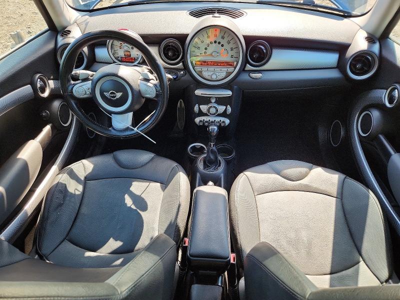 Photo 8 from auction – 2010 MINI COOPER with VIN WMWMF7C51ATZ68959