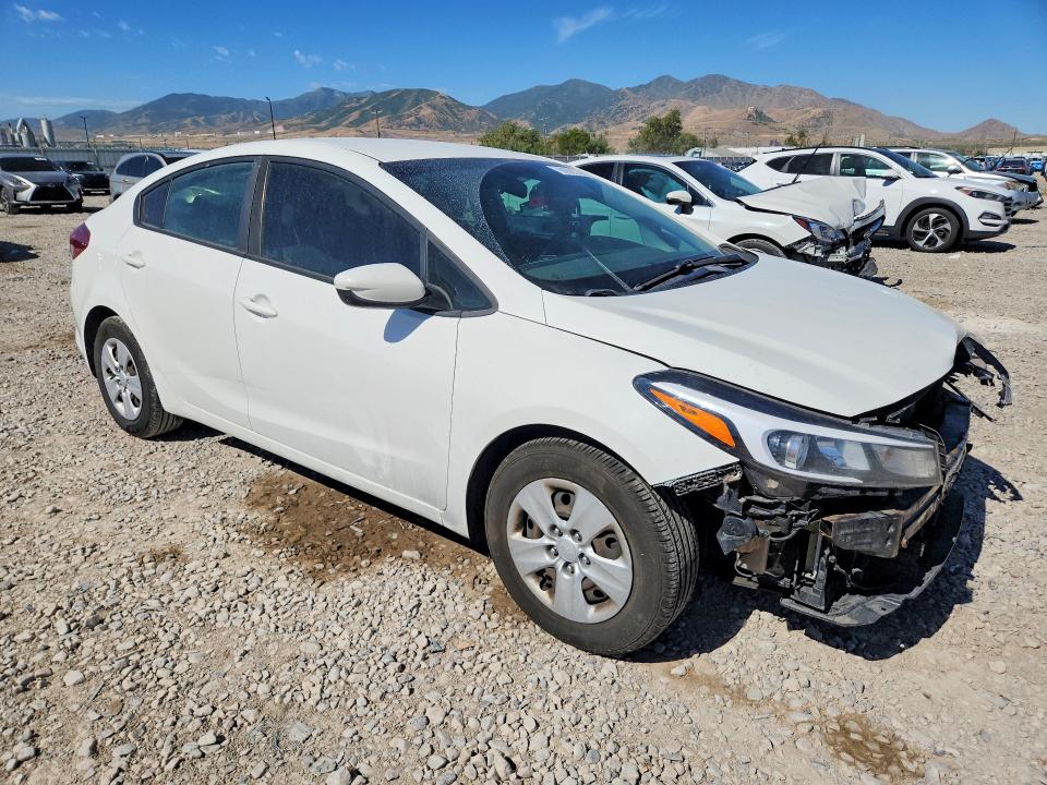 Photo 4 from auction – 2017 KIA FORTE with VIN 3KPFK4A74HE150784