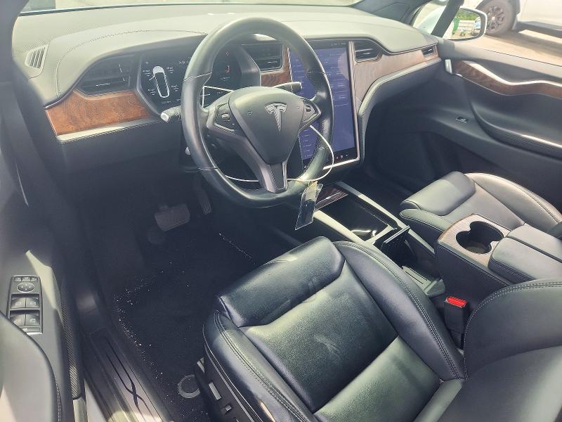Photo 8 from auction – 2020 TESLA MODEL X with VIN 5YJXCAE29LF237999