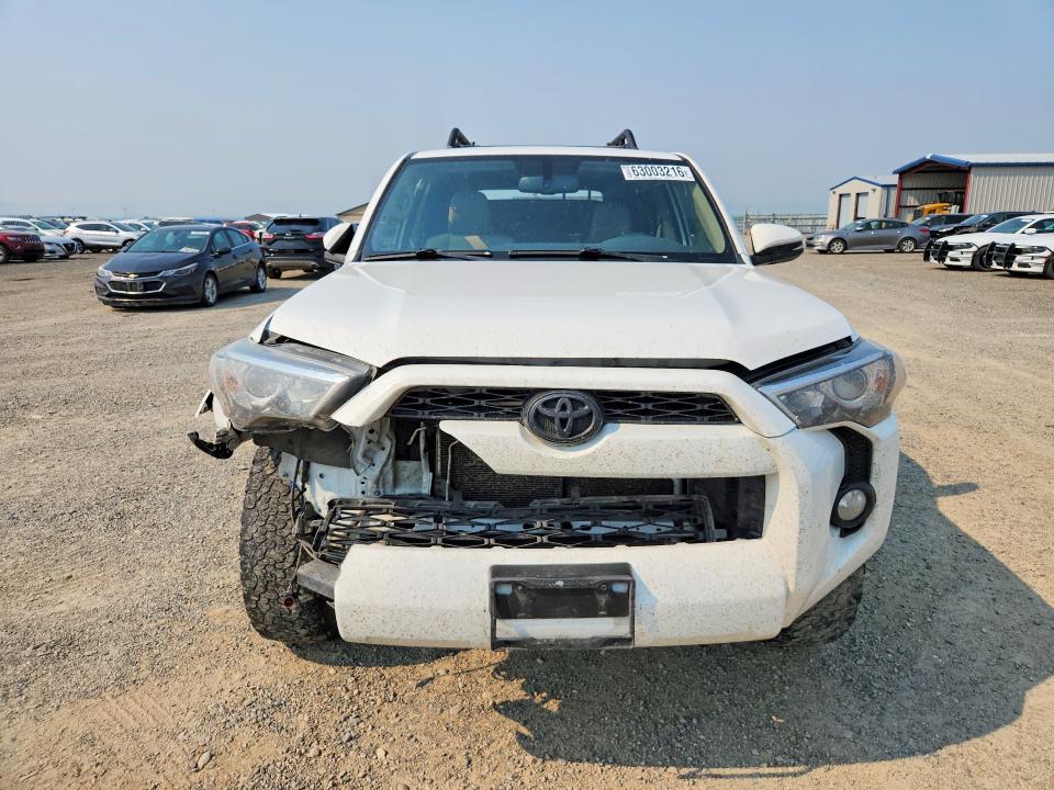 Photo 5 from auction – 2019 TOYOTA 4RUNNER with VIN JTEBU5JRXK5620587