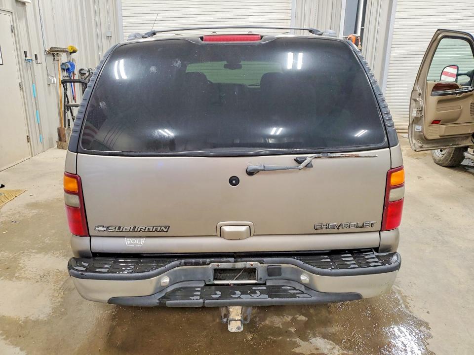 Photo 6 from auction – 2001 CHEVROLET SUBURBAN with VIN 3GNFK16T71G176897