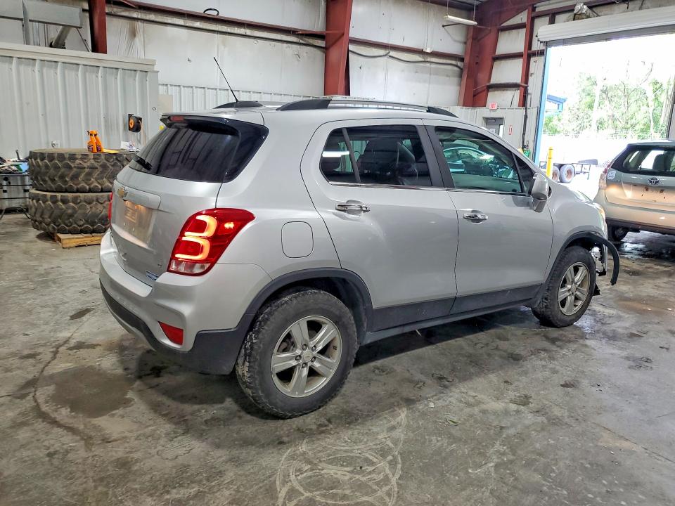Photo 3 from auction – 2019 CHEVROLET TRAX with VIN KL7CJPSB0KB811366