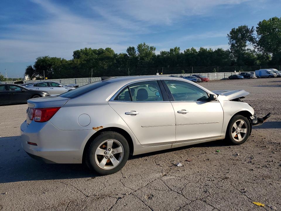 Photo 3 from auction – 2015 CHEVROLET MALIBU with VIN 1G11A5SL9FF317179