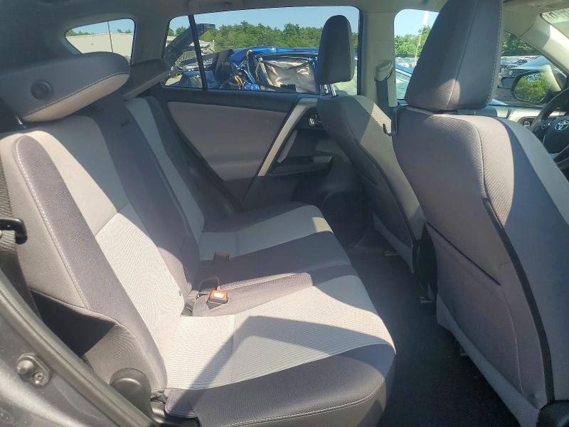 Photo 11 from auction – 2015 TOYOTA RAV4 with VIN 2T3RFREV6FW256128