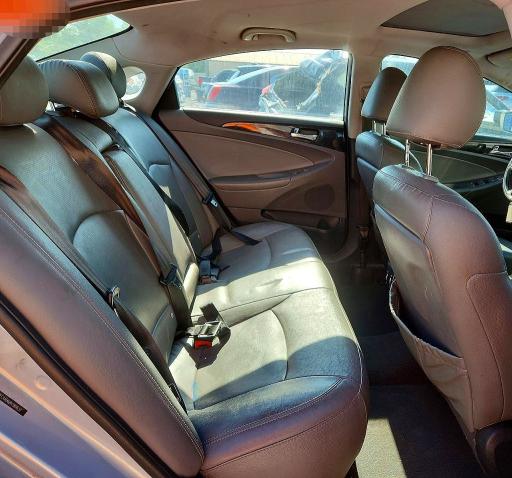 Photo 10 from auction – 2011 HYUNDAI SONATA with VIN 5NPEC4AB6BH289637