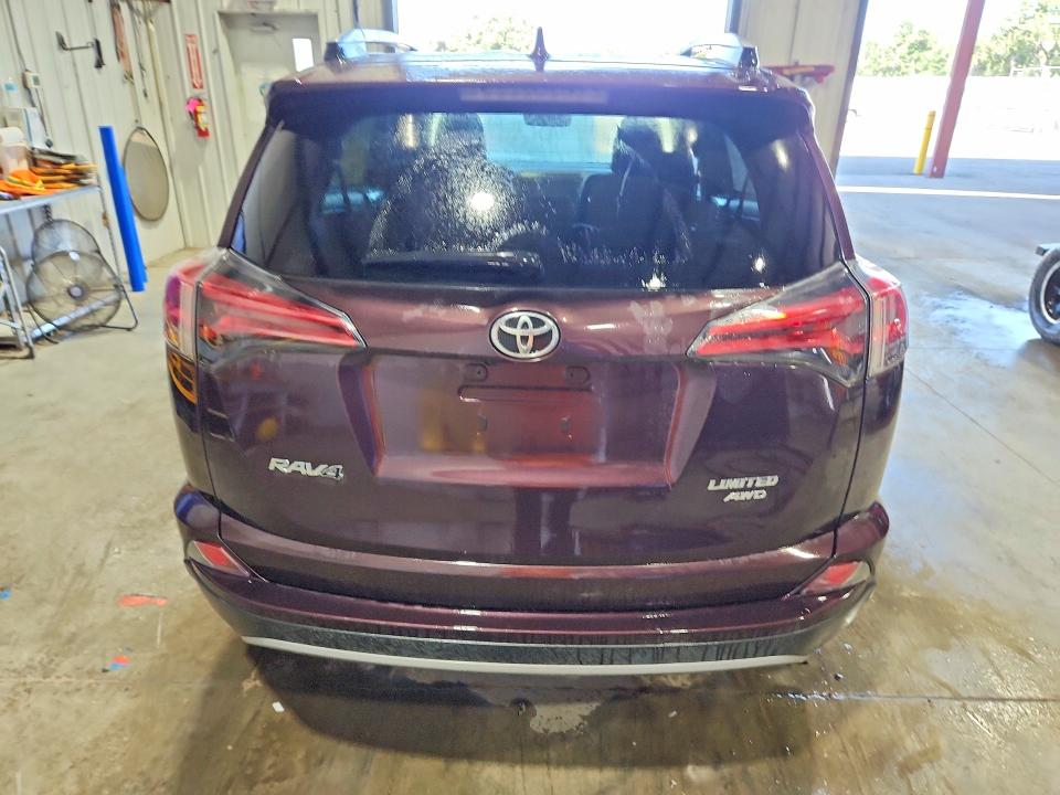 Photo 6 from auction – 2018 TOYOTA RAV4 with VIN 2T3DFREV1JW707906