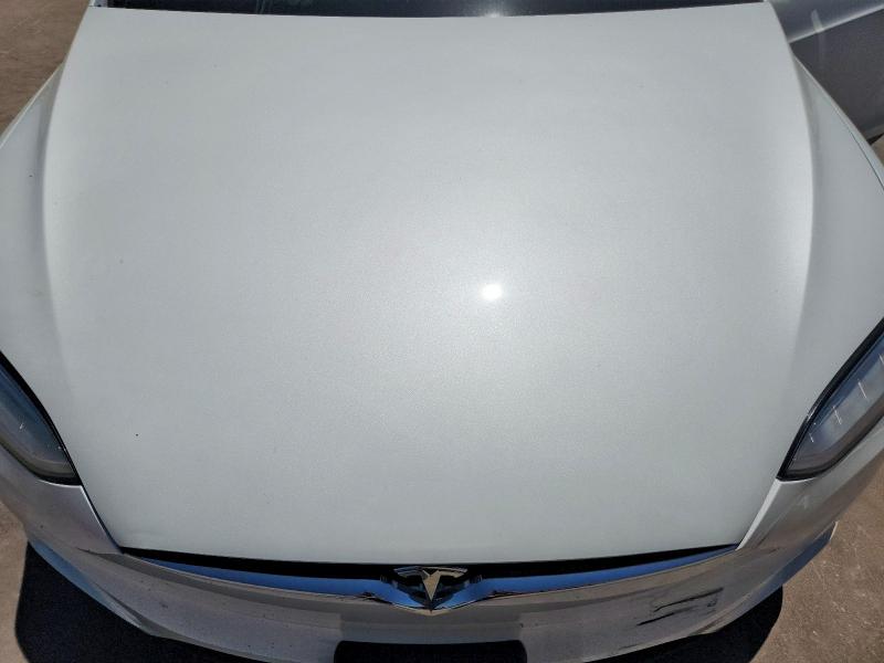 Снимка 11 от търг – 2018 TESLA MODEL X с VIN 5YJXCDE2XJF136582