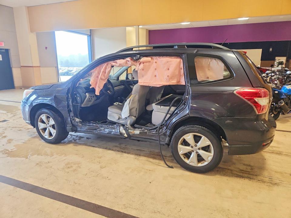 Photo 2 from auction – 2015 SUBARU FORESTER with VIN JF2SJABCXFH527073