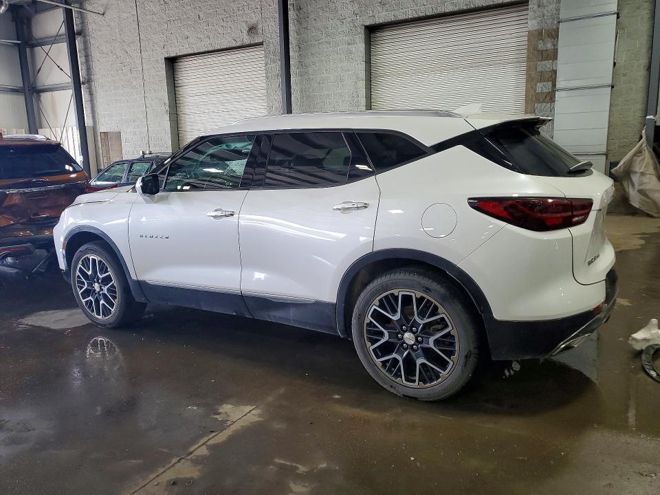 Photo 2 from auction – 2023 CHEVROLET BLAZER with VIN 3GNKBLRS4PS141155