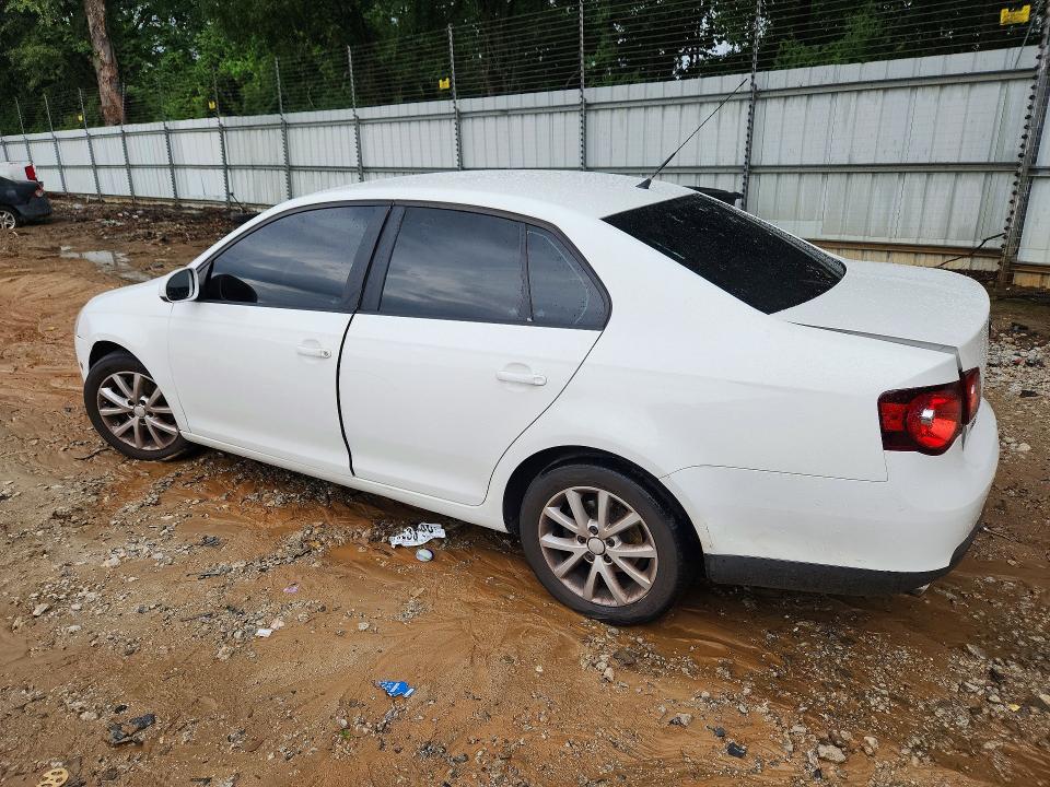 Photo 2 from auction – 2010 VOLKSWAGEN JETTA with VIN 3VWAX7AJ2AM153152