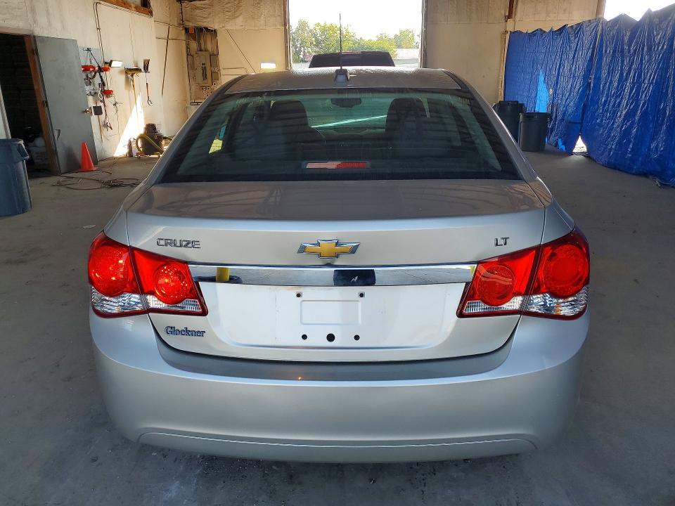 Photo 6 from auction – 2015 CHEVROLET CRUZE with VIN 1G1PC5SB5F7166640