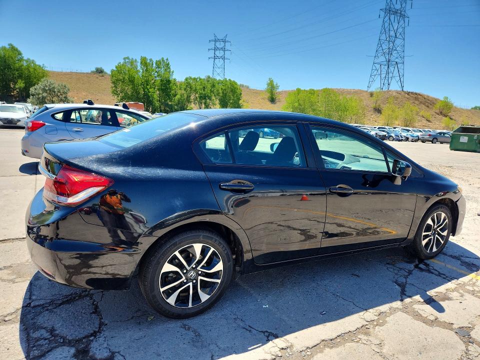 Photo 3 from auction – 2015 HONDA CIVIC with VIN 19XFB2F83FE252760