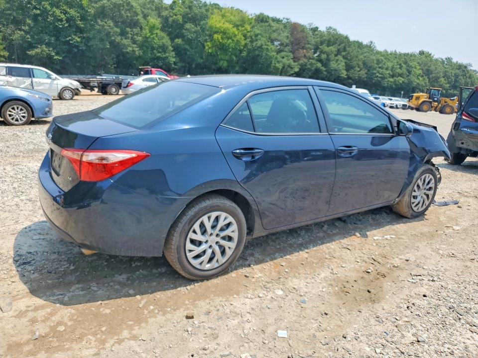 Photo 3 from auction – 2017 TOYOTA COROLLA with VIN 2T1BURHE0HC827905