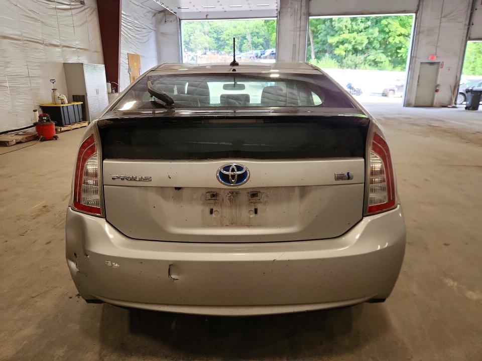 Photo 6 from auction – 2013 TOYOTA PRIUS with VIN JTDKN3DU5D0354210