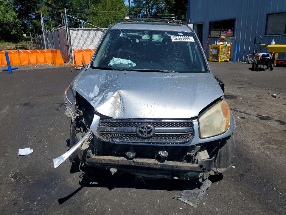 Photo 5 from auction – 2005 TOYOTA RAV4 with VIN JTEHD20V556041075