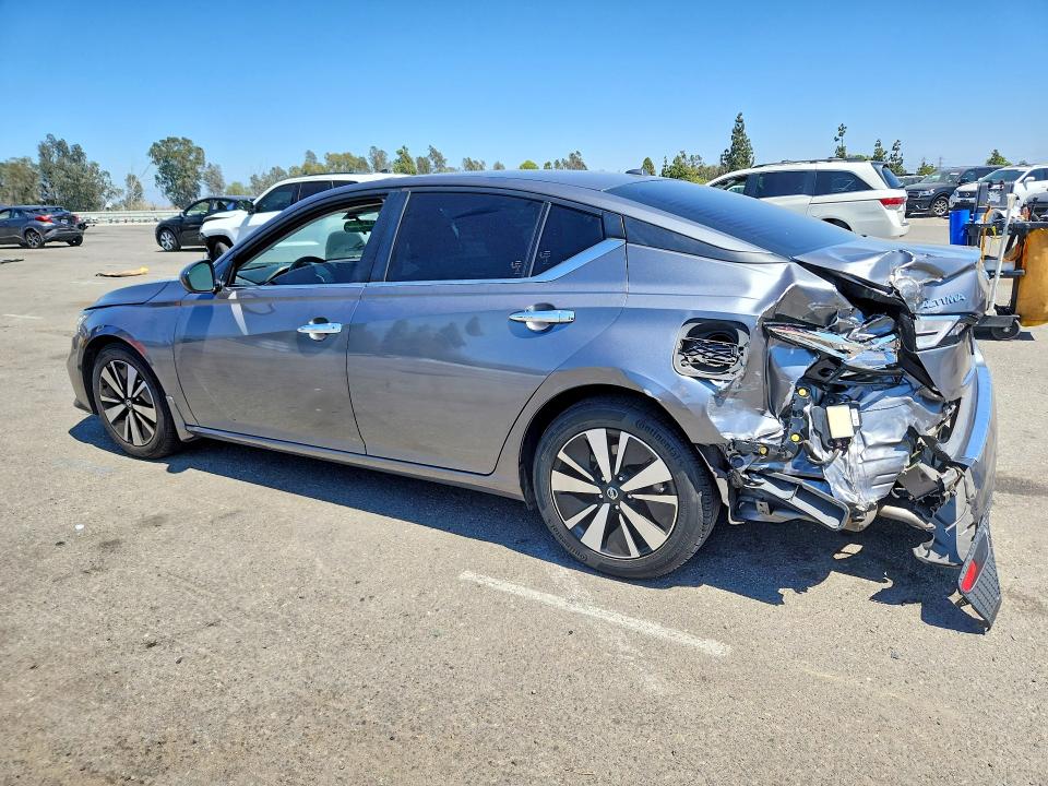 Photo 2 from auction – 2022 NISSAN ALTIMA with VIN 1N4BL4DV2NN371397