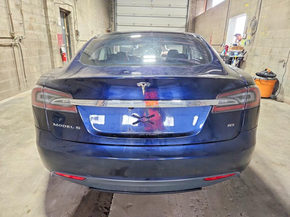 Photo 6 from auction – 2014 TESLA MODEL S with VIN 5YJSA1H1XEFP36428