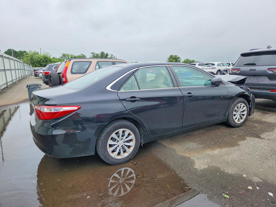 Photo 3 from auction – 2016 TOYOTA CAMRY with VIN 4T4BF1FK9GR520658