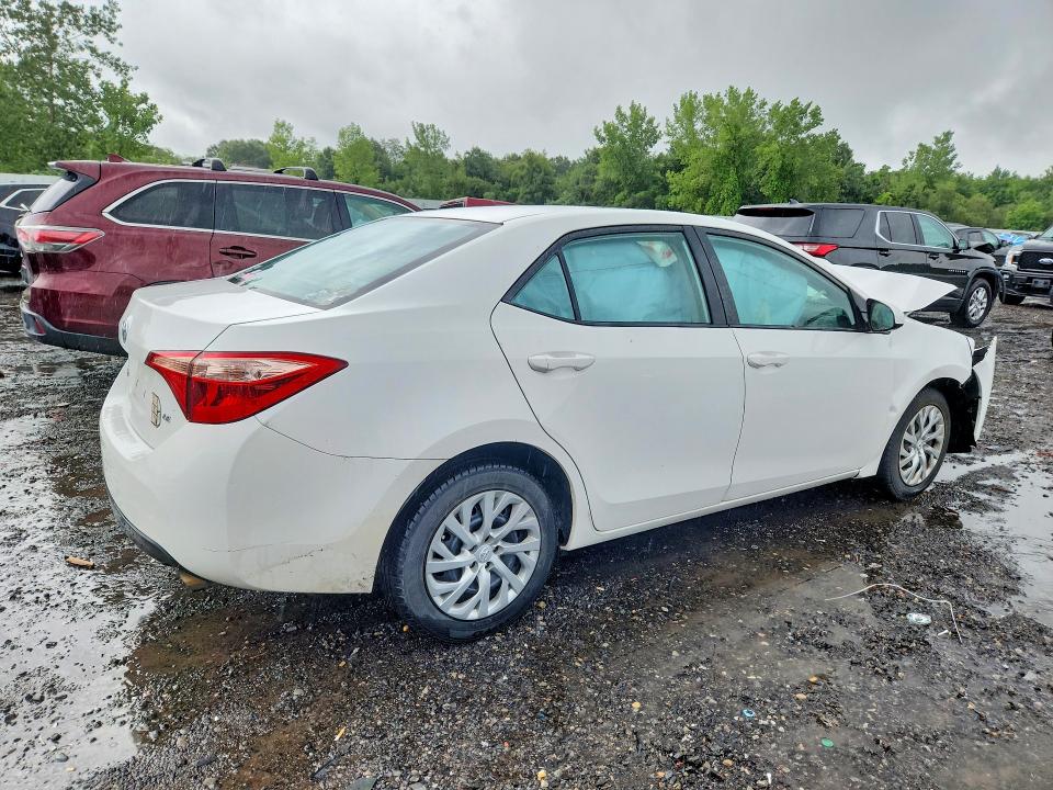 Photo 3 from auction – 2017 TOYOTA COROLLA with VIN 2T1BURHE1HC865689
