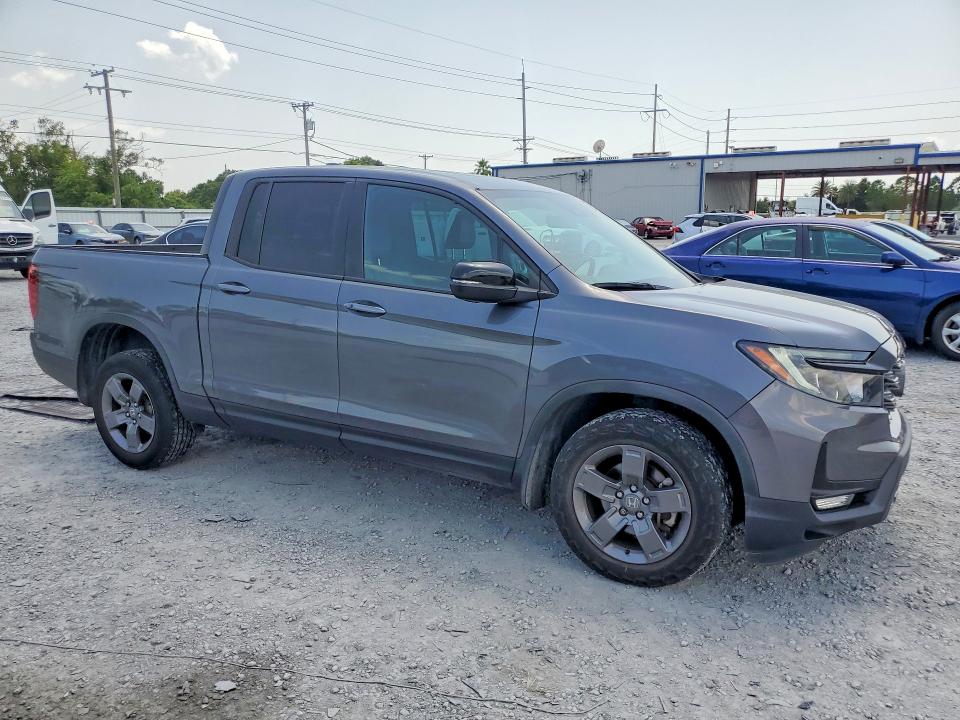 Снимка 4 от търг – 2024 HONDA RIDGELINE с VIN 5FPYK3F67RB003106