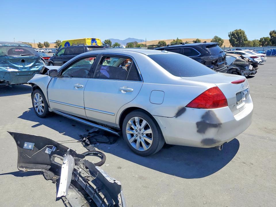 Photo 2 from auction – 2007 HONDA ACCORD with VIN 1HGCM66507A001582