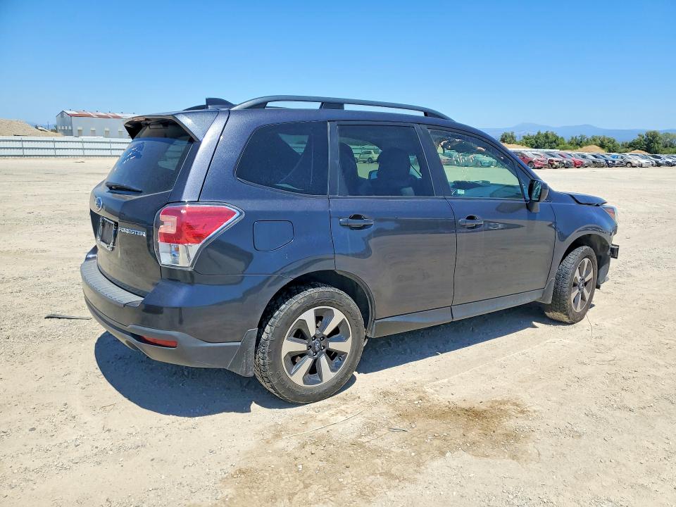Photo 3 from auction – 2018 SUBARU FORESTER with VIN JF2SJAEC9JH476122