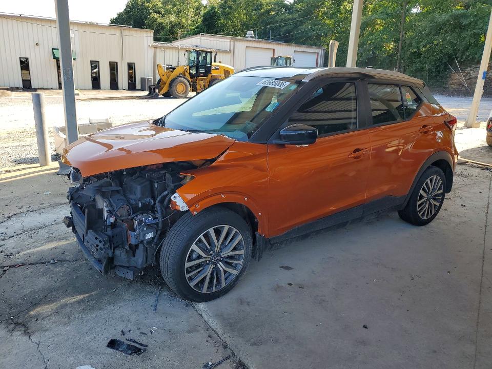 2023 NISSAN KICKS