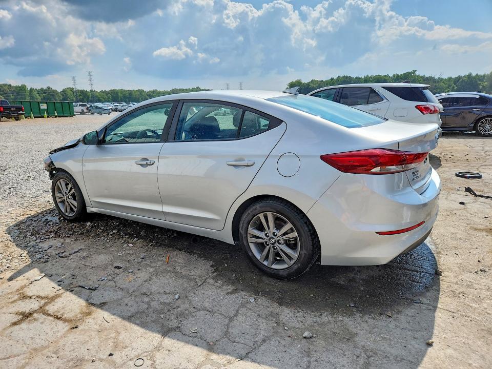 Снимка 2 от търг – 2018 HYUNDAI ELANTRA с VIN 5NPD84LF2JH397748