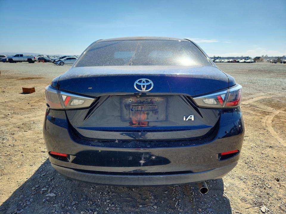 Снимка 6 от търг – 2018 TOYOTA YARIS IA с VIN 3MYDLBYV0JY326734