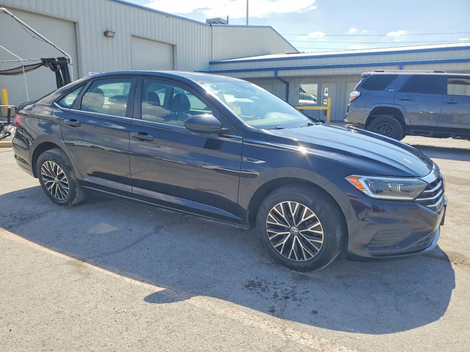 Photo 4 from auction – 2019 VOLKSWAGEN JETTA with VIN 3VWE57BU2KM169076