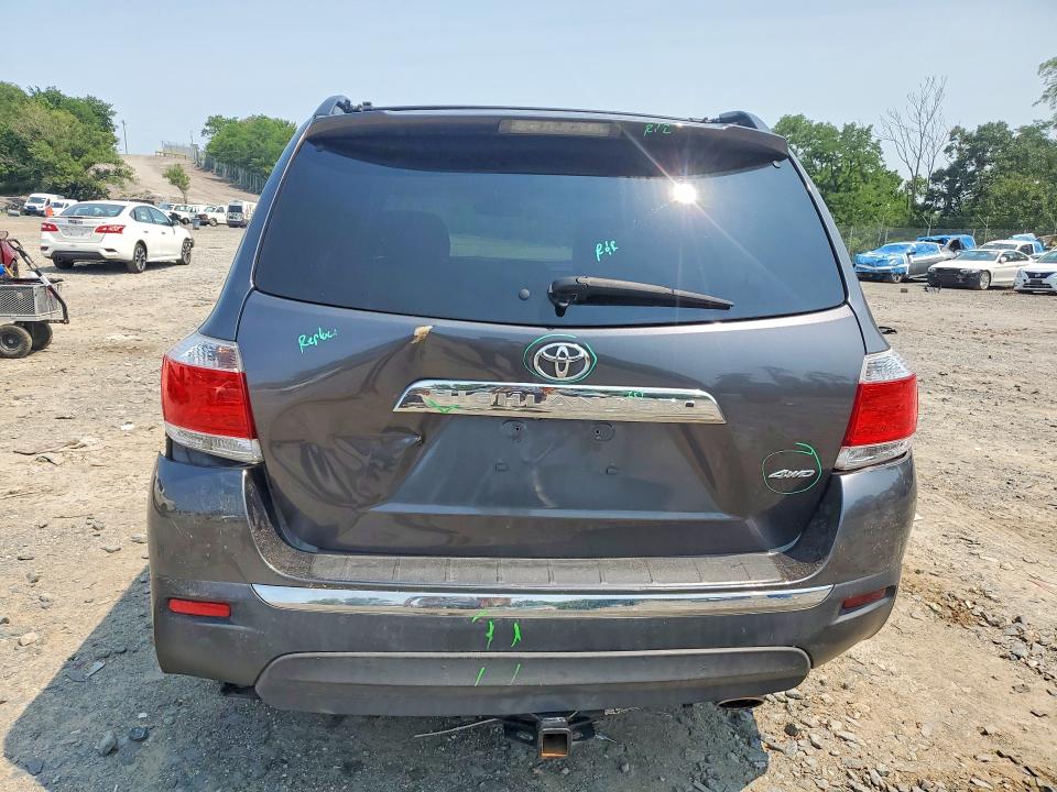 Photo 6 from auction – 2013 TOYOTA HIGHLANDER with VIN 5TDBK3EH5DS221082