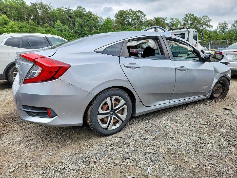 Photo 3 from auction – 2016 HONDA CIVIC with VIN 19XFC2F51GE220703