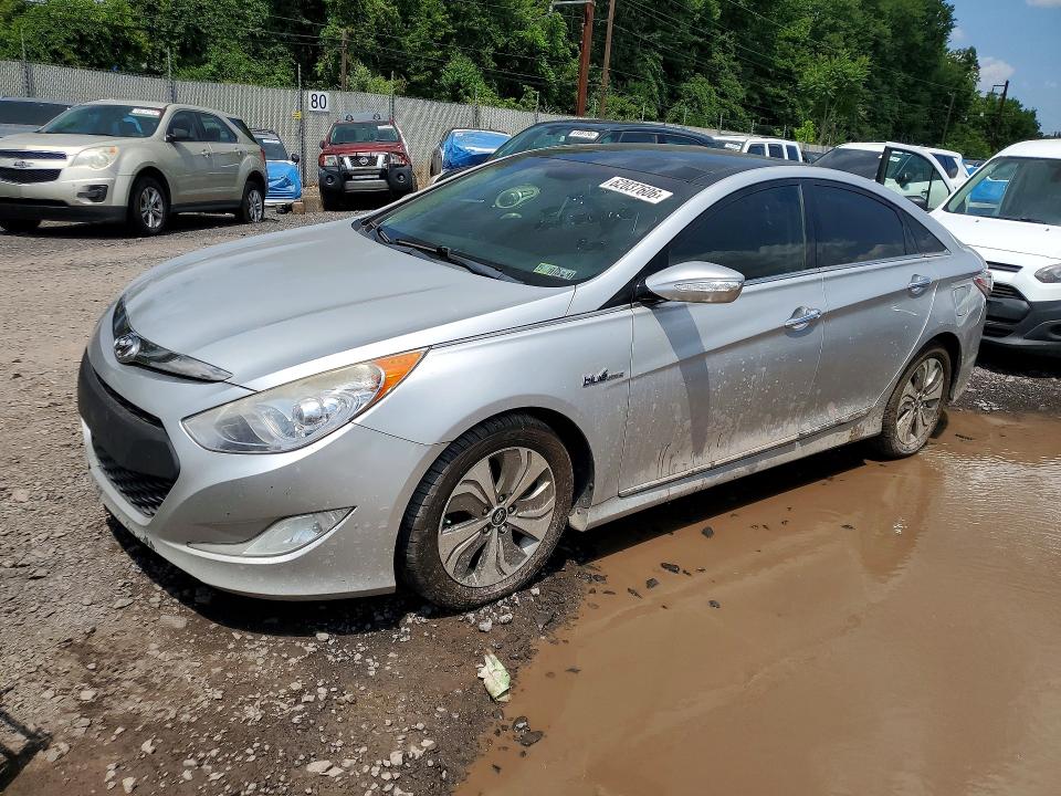 HYUNDAI SONATA 2014 with VIN KMHEC4A42EA108610 - Photo from auction