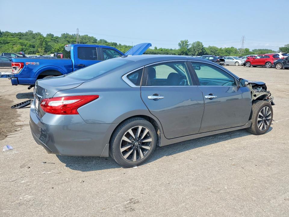 Photo 3 from auction – 2017 NISSAN ALTIMA with VIN 1N4AL3AP8HC483388