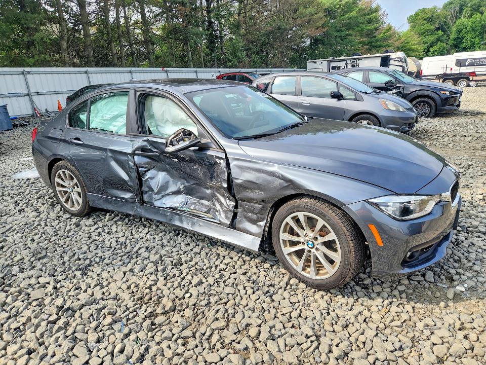 Photo 4 from auction – 2018 BMW 320 with VIN WBA8E5G57JNV01892