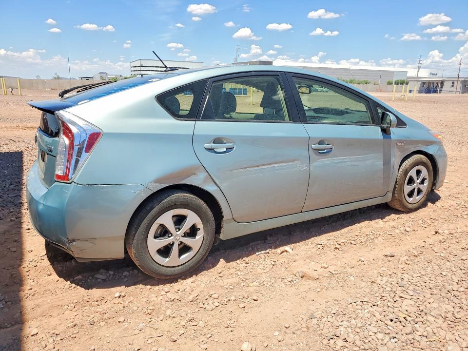 Photo 3 from auction – 2015 TOYOTA PRIUS with VIN JTDKN3DU5F1988811