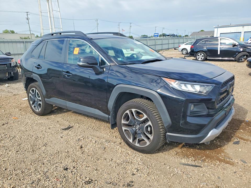 Photo 4 from auction – 2020 TOYOTA RAV4 with VIN 2T3J1RFV3LC096605