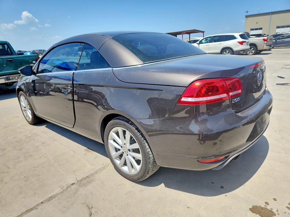 Photo 2 from auction – 2015 VOLKSWAGEN EOS with VIN WVWBW8AH6FV000624