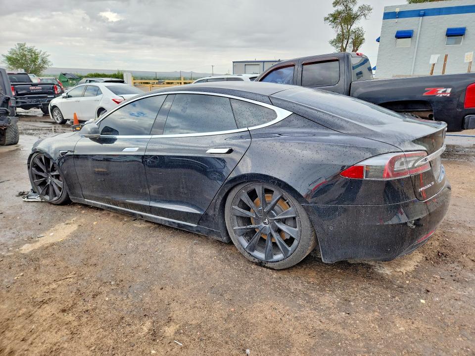 Photo 2 from auction – 2018 TESLA MODEL S with VIN 5YJSA1E20JF298719