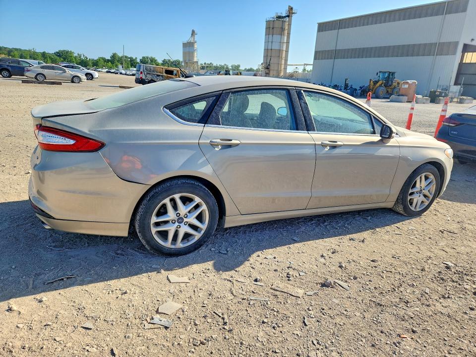 Photo 3 from auction – 2016 FORD FUSION with VIN 3FA6P0H79GR165522
