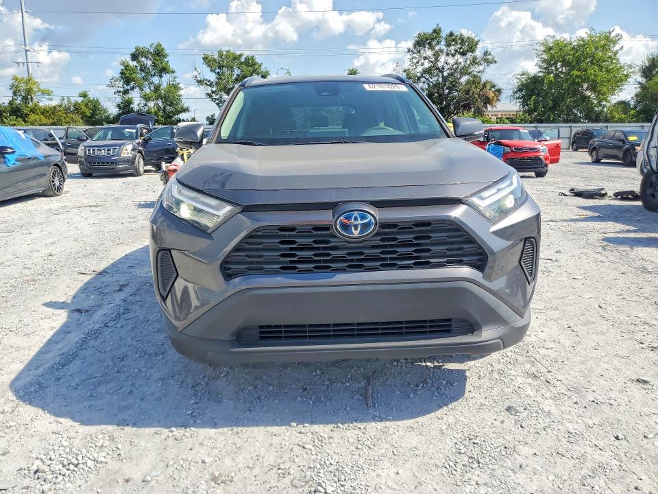 Photo 5 from auction – 2022 TOYOTA RAV4 with VIN 4T3RWRFV1NU061261