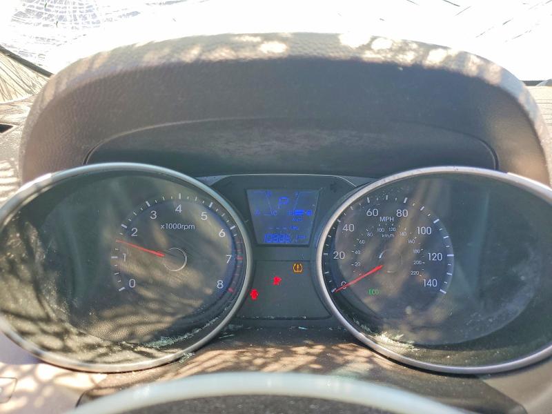 Photo 9 from auction – 2012 HYUNDAI TUCSON with VIN KM8JU3AC0CU364415