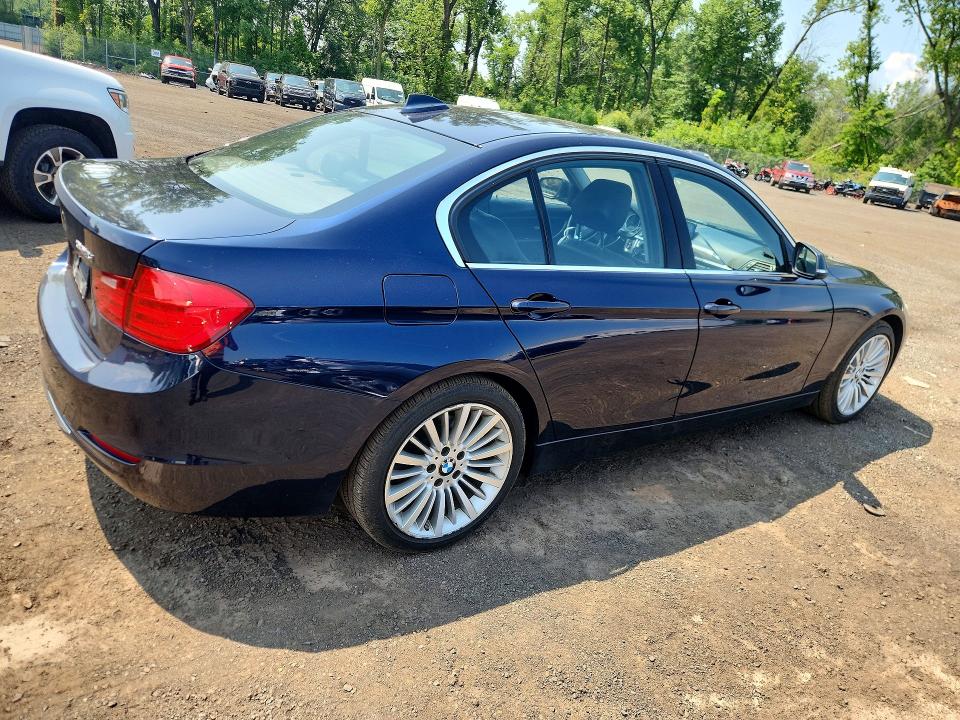 Photo 3 from auction – 2013 BMW 328 with VIN WBA3B5C59DF596754