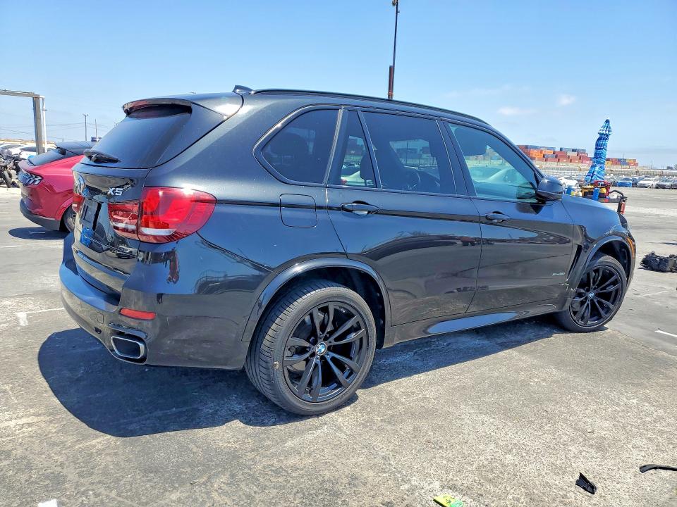 Foto 3 de la subasta – 2018 BMW X5 con VIN 5UXKR2C57J0Z20015