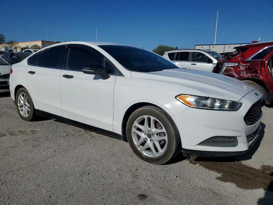 Photo 4 from auction – 2016 FORD FUSION with VIN 3FA6P0H75GR262331