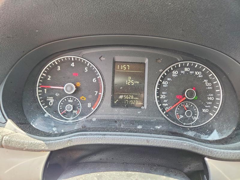 Photo 9 from auction – 2013 VOLKSWAGEN PASSAT with VIN 1VWAP7A36DC080519