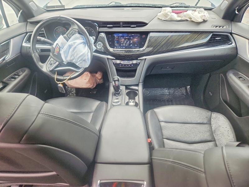 Photo 8 from auction – 2020 CADILLAC XT6 with VIN 1GYKPCRS8LZ158526