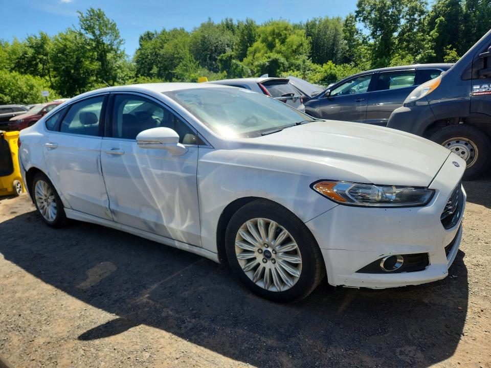 Photo 4 from auction – 2015 FORD FUSION with VIN 300029