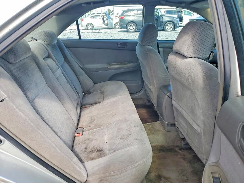Photo 10 from auction – 2003 TOYOTA CAMRY with VIN 4T1BF32K13U556799
